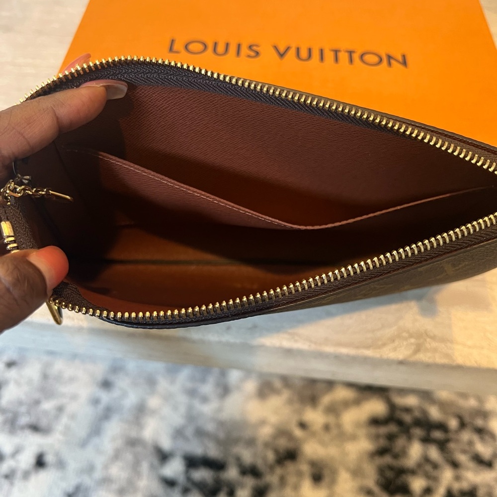 Louis Vuitton Monogram Canvas Key & Card Holder Brown with Gold Hardware - Picture 3 of 9